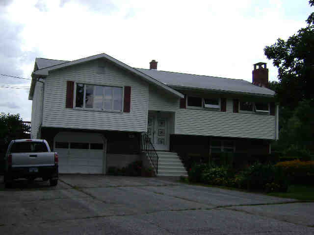 Building photograph for 70 NONNEWAUG RD